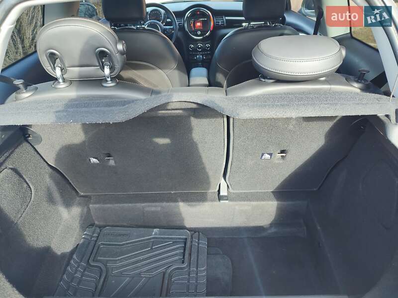 Хетчбек MINI Hatch 2019 в Пирятині