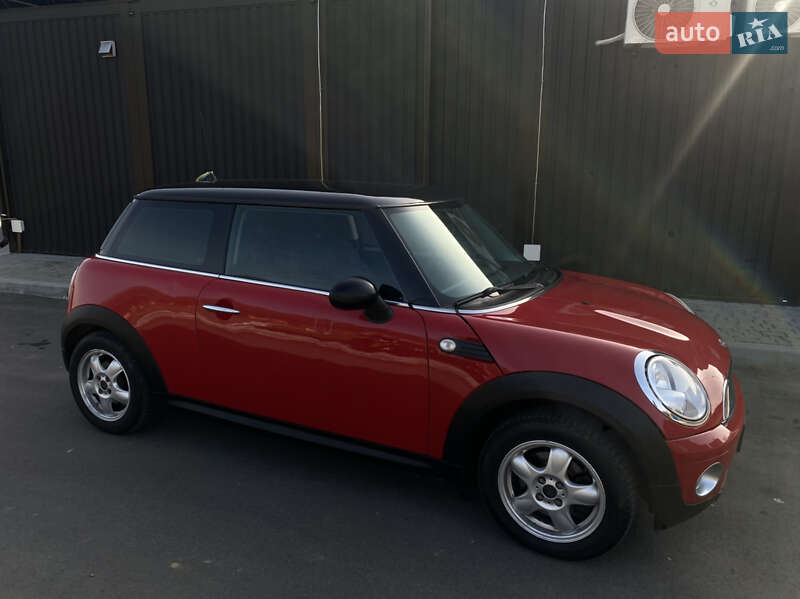 Хэтчбек MINI Hatch 2010 в Яремче