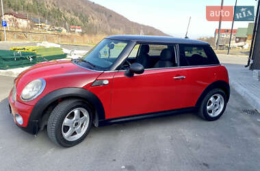 Хэтчбек MINI Hatch 2010 в Яремче