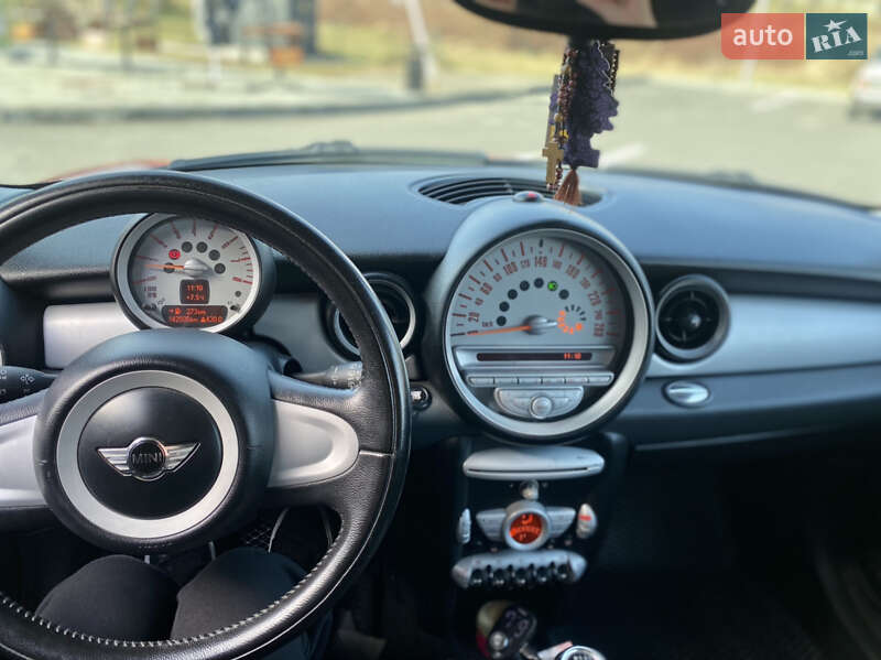 Хэтчбек MINI Hatch 2010 в Яремче