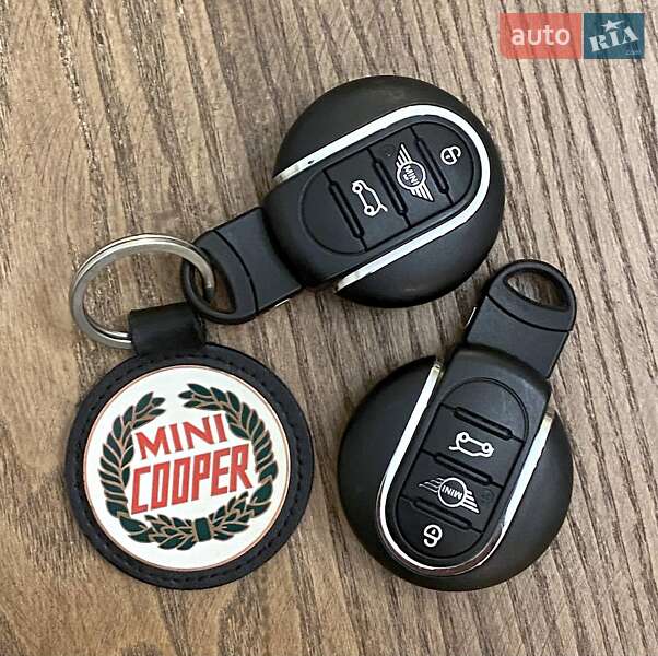 Хетчбек MINI Hatch 2019 в Києві