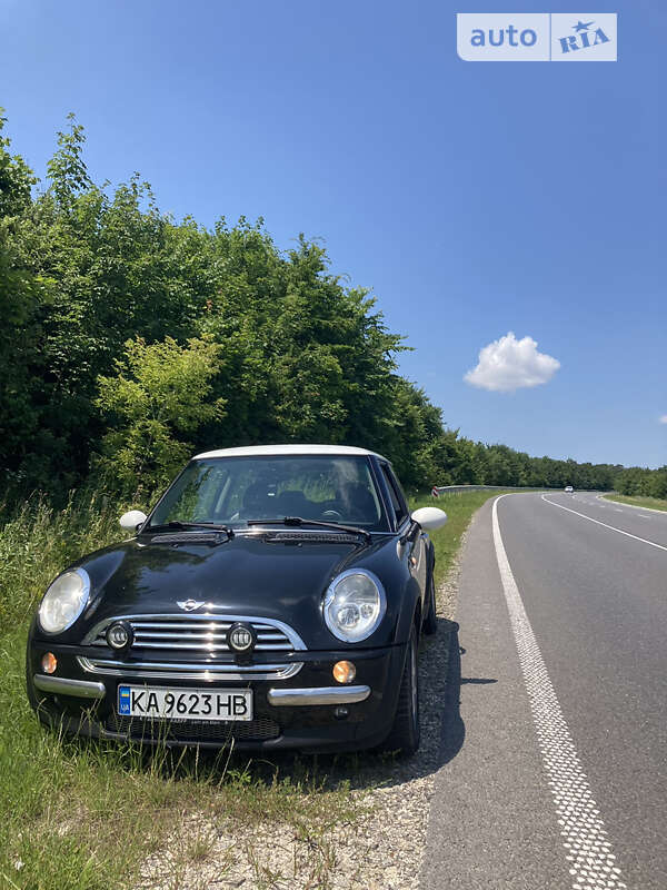 Хэтчбек MINI Hatch 2002 в Киеве