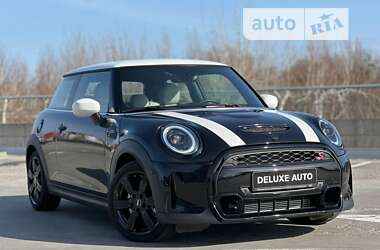 Хэтчбек MINI Hatch 2022 в Киеве