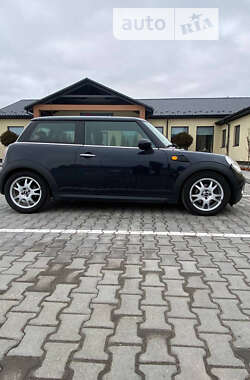 Хэтчбек MINI Hatch 2008 в Виннице