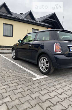 Хэтчбек MINI Hatch 2008 в Виннице