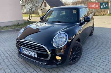 Хетчбек MINI Hatch 2017 в Львові