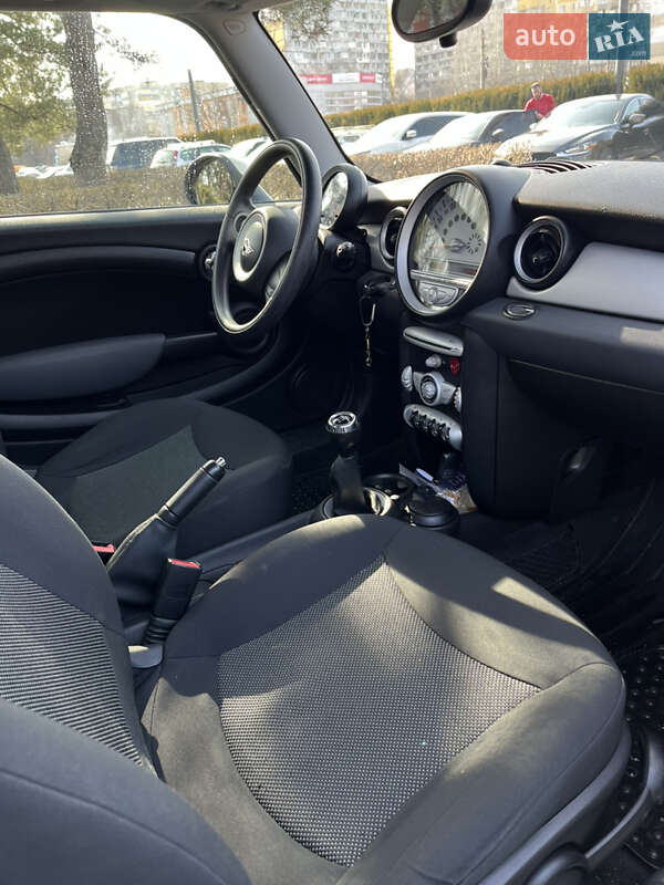 Хетчбек MINI Hatch 2010 в Дніпрі