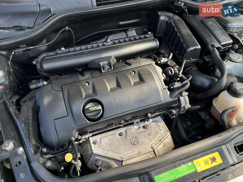 Хетчбек MINI Hatch 2010 в Дніпрі