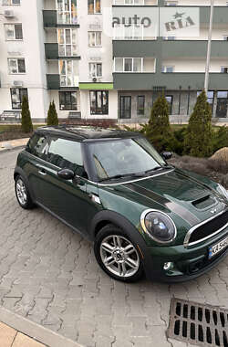 Хетчбек MINI Hatch 2011 в 