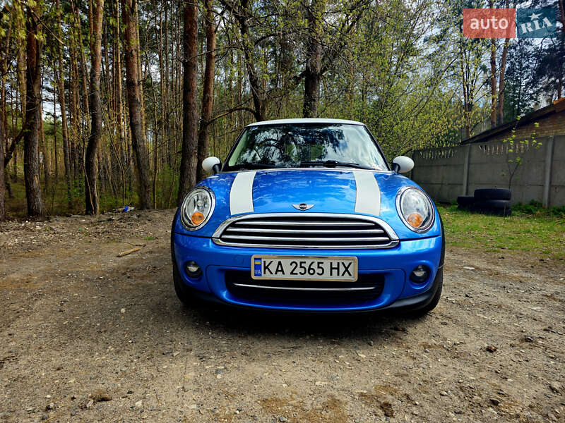Хетчбек MINI Hatch 2012 в Бучі