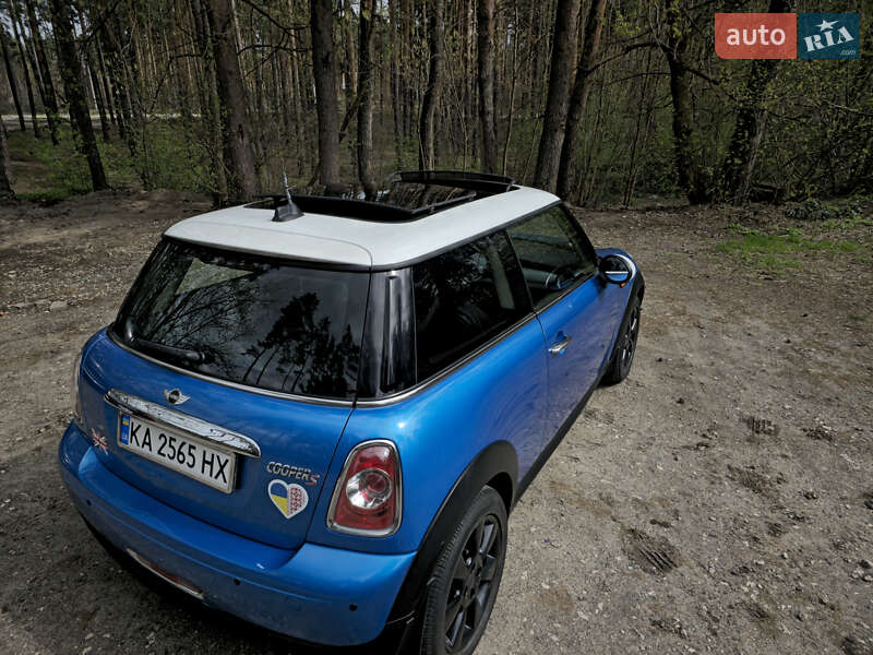 Хетчбек MINI Hatch 2012 в Бучі