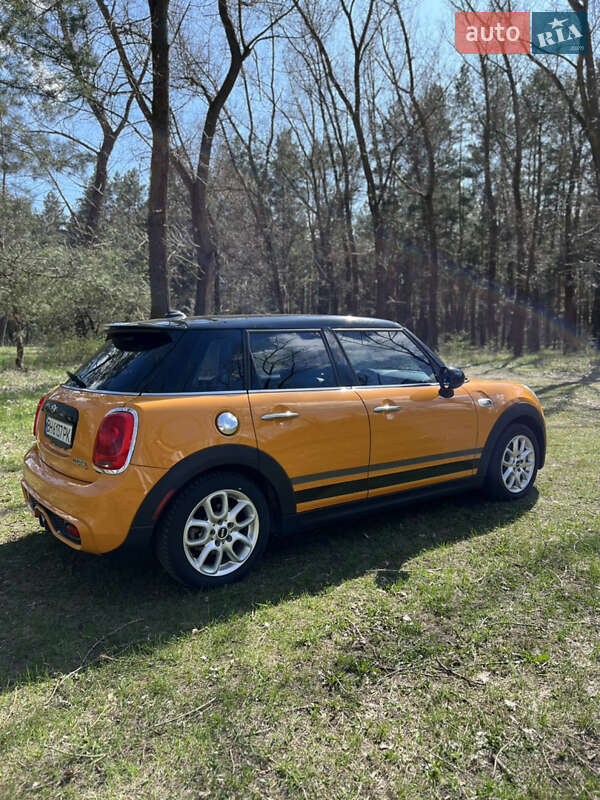 Хетчбек MINI Hatch 2015 в Кропивницькому
