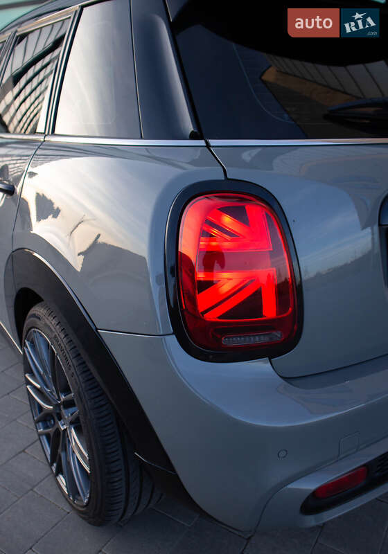 Хэтчбек MINI Hatch 2016 в Киеве