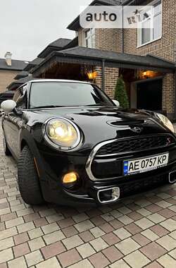 Хэтчбек MINI Hatch 2016 в Днепре
