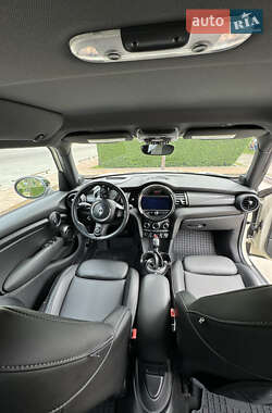 Хетчбек MINI Hatch 2015 в Дніпрі