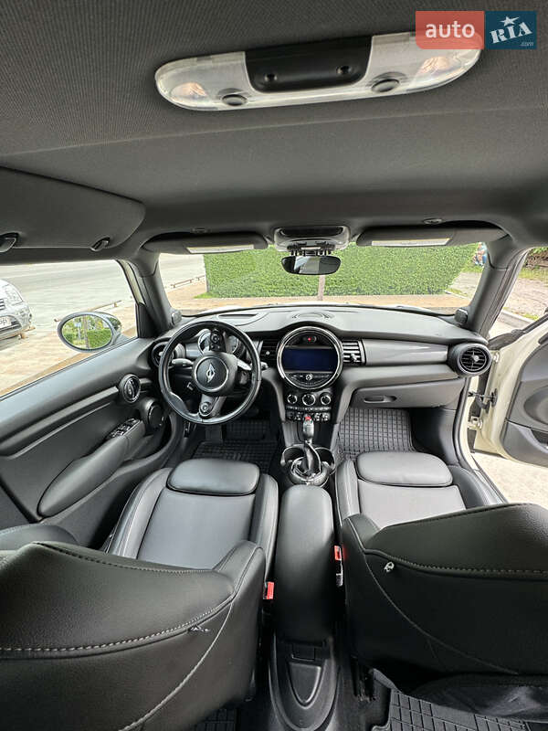 Хэтчбек MINI Hatch 2015 в Днепре