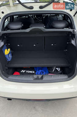 Хетчбек MINI Hatch 2015 в Дніпрі
