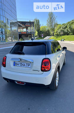 Хэтчбек MINI Hatch 2015 в Одессе