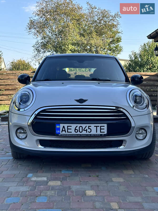 Хетчбек MINI Hatch 2016 в Кам'янському
