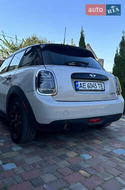 Хетчбек MINI Hatch 2016 в Кам'янському