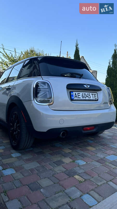 Хетчбек MINI Hatch 2016 в Кам'янському
