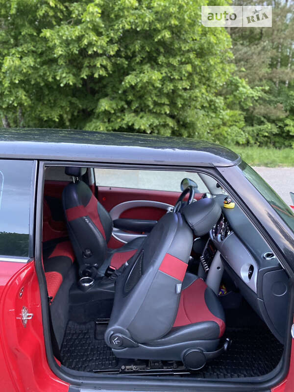 Хэтчбек MINI Hatch 2005 в Одессе