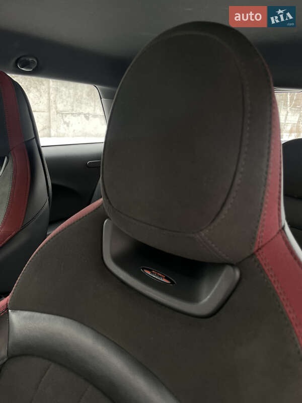 Хэтчбек MINI Hatch 2016 в Киеве