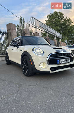 mini hatch 2015 в Миколаїв від професійного продавця Вадим