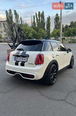 Хэтчбек MINI Hatch 2015 в Николаеве