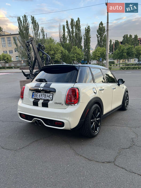 Хетчбек MINI Hatch 2015 в Миколаєві