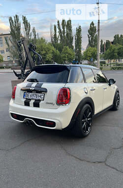 Хэтчбек MINI Hatch 2015 в Николаеве