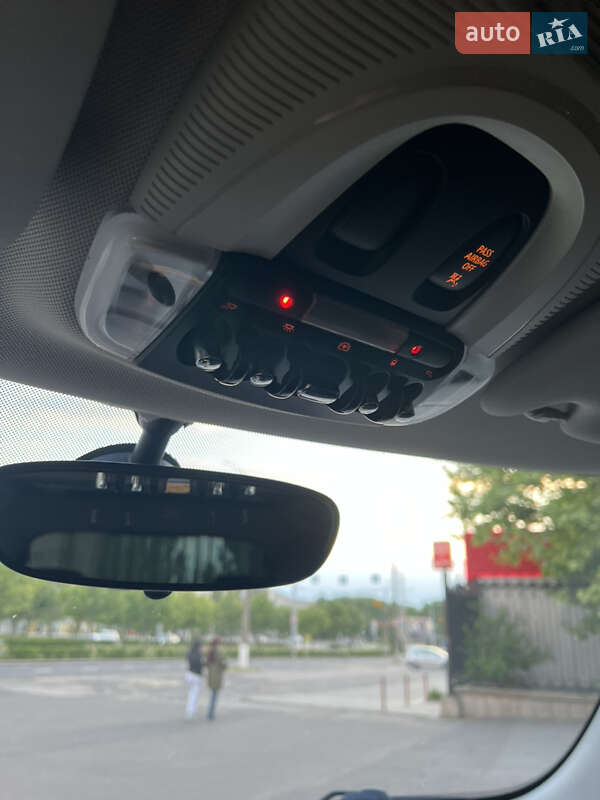 Хетчбек MINI Hatch 2015 в Миколаєві