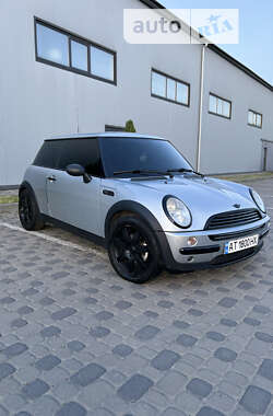 Хэтчбек MINI Hatch 2004 в Ивано-Франковске