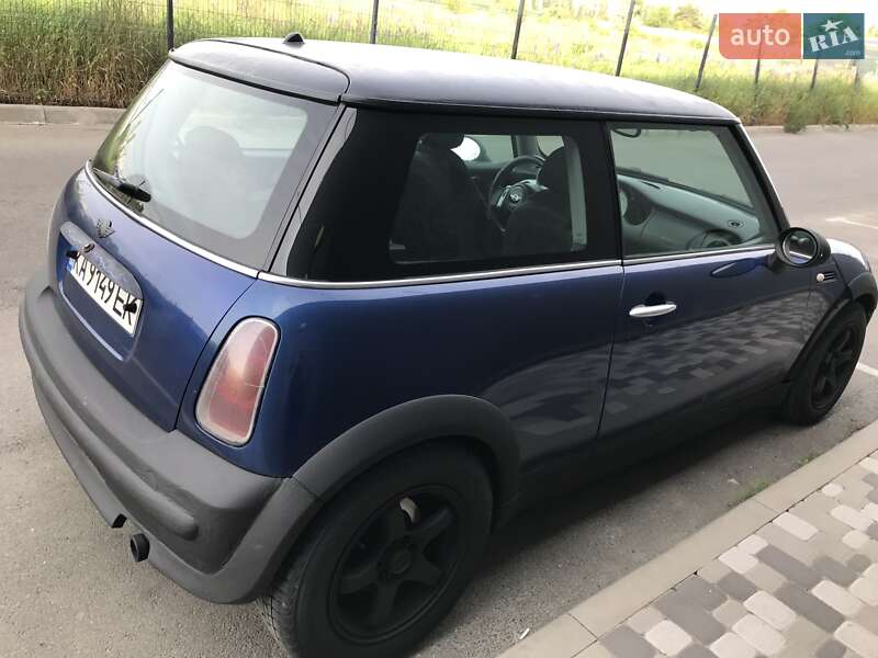 Хэтчбек MINI Hatch 2001 в Киеве