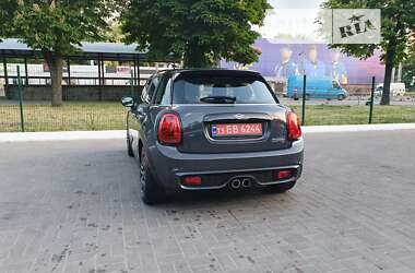 Хэтчбек MINI Hatch 2018 в Киеве