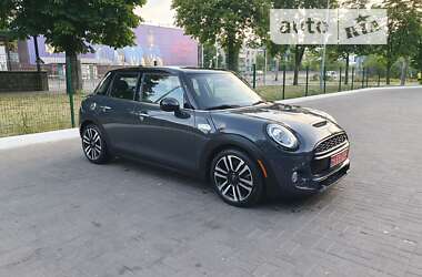 Хэтчбек MINI Hatch 2018 в Киеве