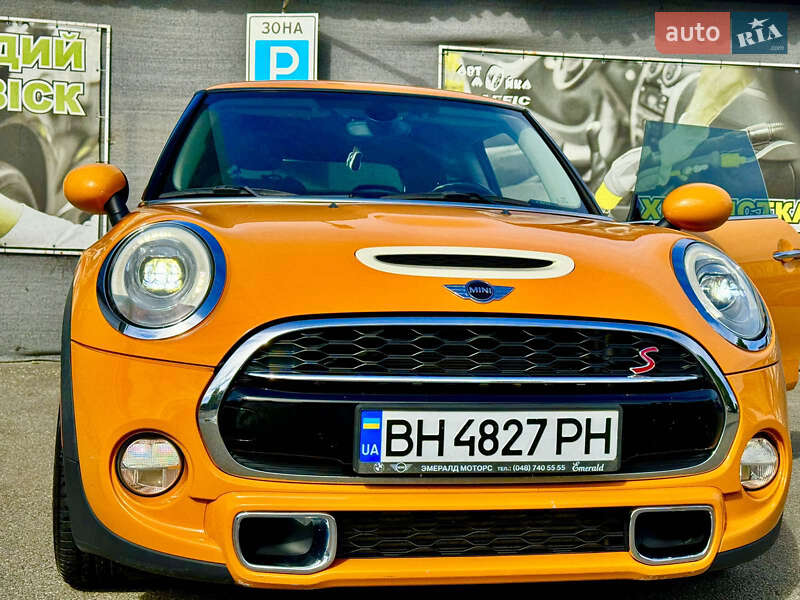 Хэтчбек MINI Hatch 2017 в Киеве