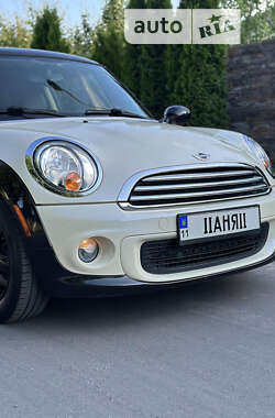 Хэтчбек MINI Hatch 2011 в Киеве