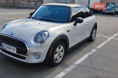 Хетчбек MINI Hatch 2015 в Києві