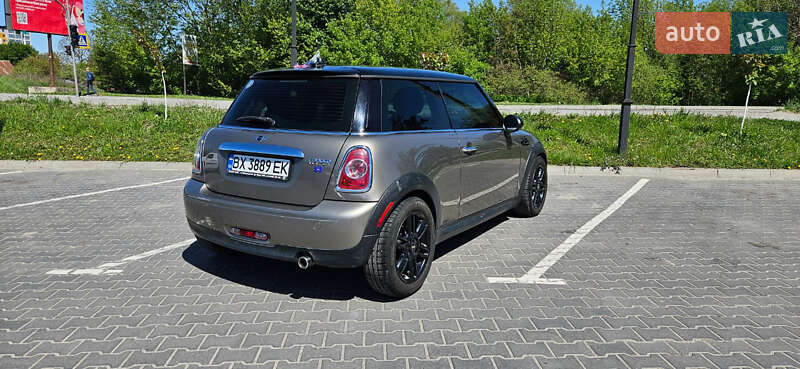 Хэтчбек MINI Hatch 2012 в Хмельницком