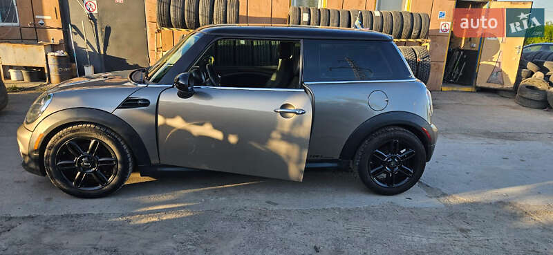 Хэтчбек MINI Hatch 2012 в Хмельницком