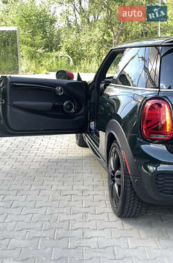 Хетчбек MINI Hatch 2016 в 