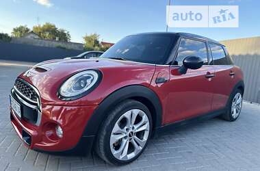 Хэтчбек MINI Hatch 2015 в Остроге