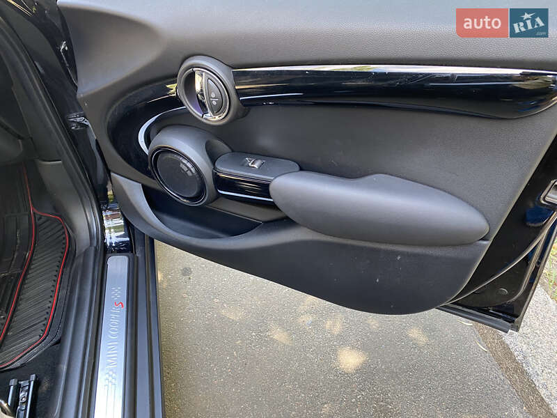 Хетчбек MINI Hatch 2018 в Києві