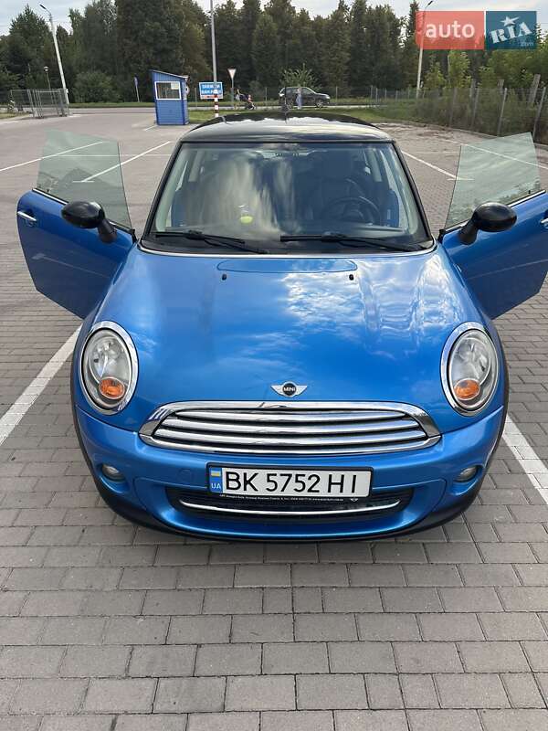 MINI Hatch 2011 MINI Hatch 2011