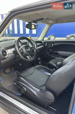 Хэтчбек MINI Hatch 2011 в Дубно