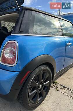 Хэтчбек MINI Hatch 2011 в Дубно