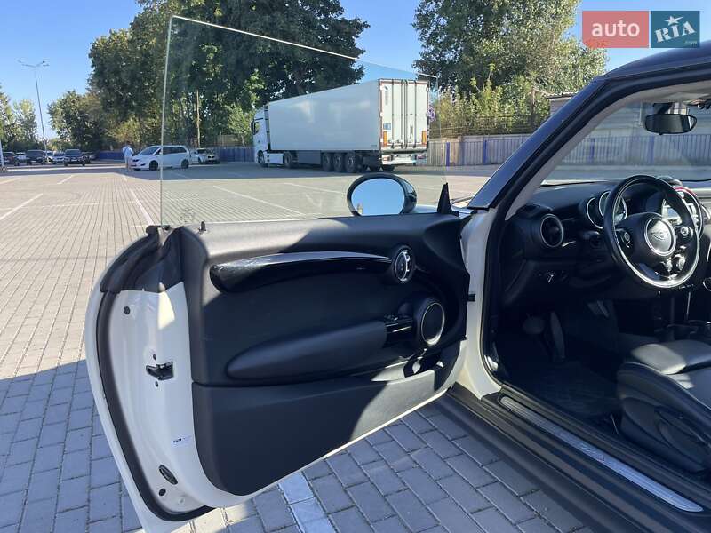 Хэтчбек MINI Hatch 2014 в Тернополе