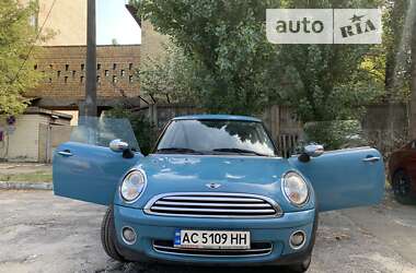 Хэтчбек MINI Hatch 2008 в Киеве