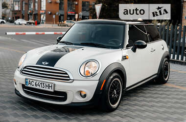 Хэтчбек MINI Hatch 2011 в Луцке